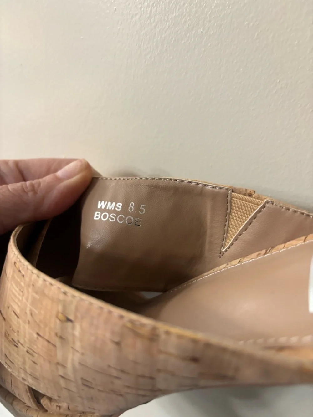 Dolce Vita Tan Cork Crossover Block Heel Slides. DV Dolce Vita womens Boscoe